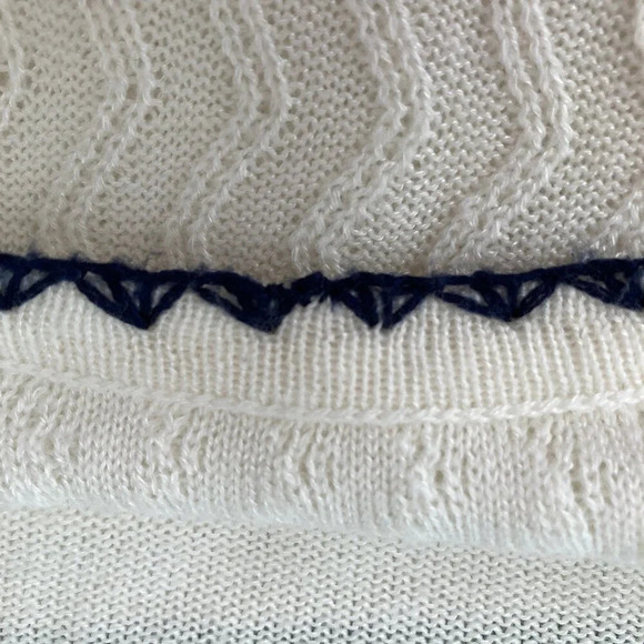 The Villager Cream Sweater Top, Size Petite Small, Vintage 1960's Feminine - Picture 10 of 10